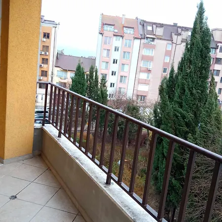 Apartment In 2 *