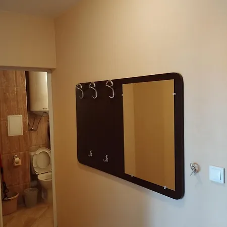 In 2 Apartment *