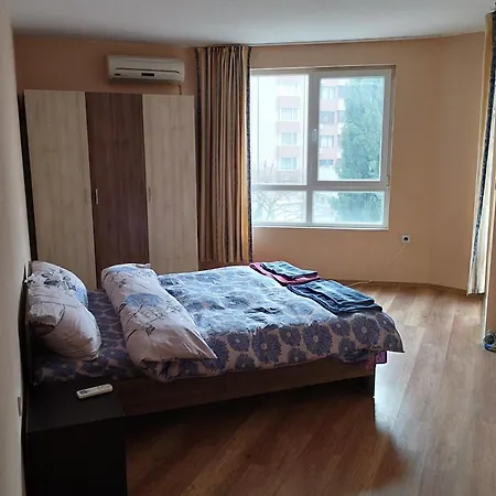 In 2 Apartment *