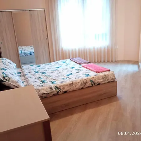 Apartment In 2 *